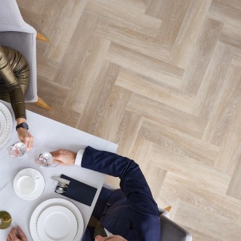 Arbiton Amaron Herringbone CA 181 STAMFORD OAK klikkes halszálka SPC padló + Multiprotec Acoustic alátét