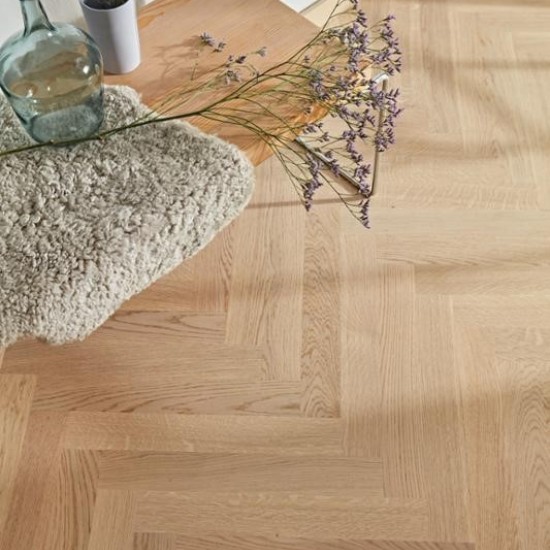 Boen Herringbone, Tölgy, Fehér-pácolt, Nature, matt-lakkozott, halszálka parketta. 10143417