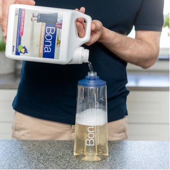 Bona Cleaner for Oiled Floors Refill utántöltő 2.5L. WM700115023