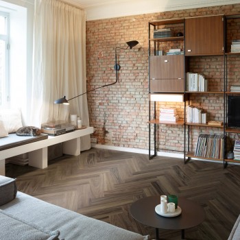 COREtec Naturals Herringbone 50 LVRH 3088 - Juglans, klikkes, halszálka vinyl padló int. parafa alátéttel