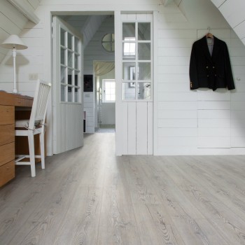 COREtec The Essentials 1800++ 50 LVRE 641 Timberland Rustic Pine 41, klikkes vinyl padló int. parafa alátéttel
