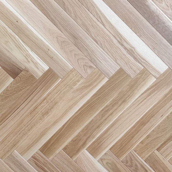 Dabex Herringbone Tölgy, Standard, strukt., wax-olajozottt halszálka parketta - 11mm